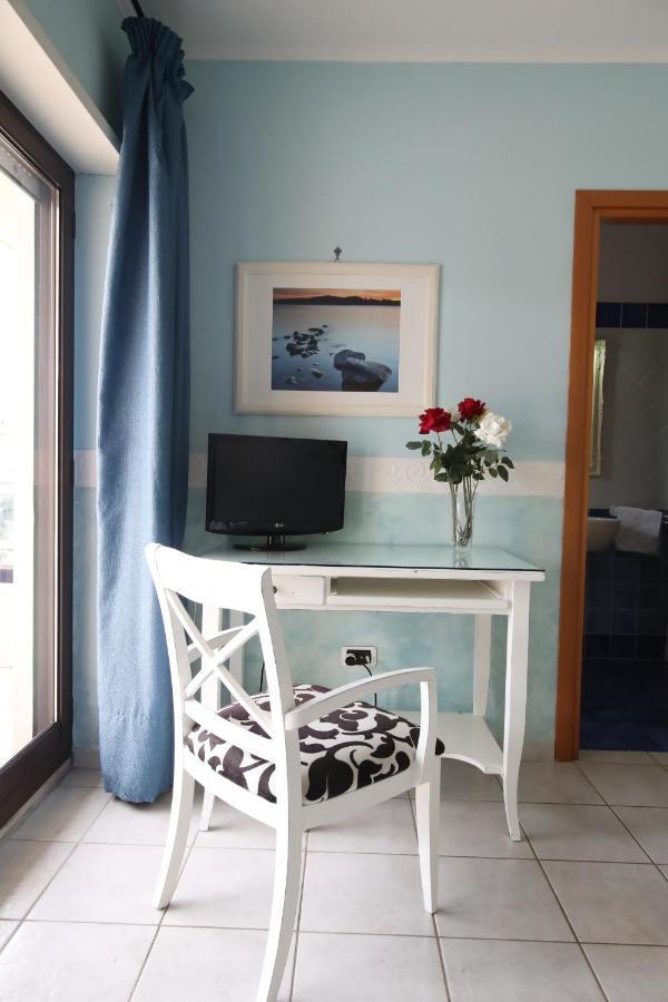 Le Terrazze B&B Formia Bagian luar foto