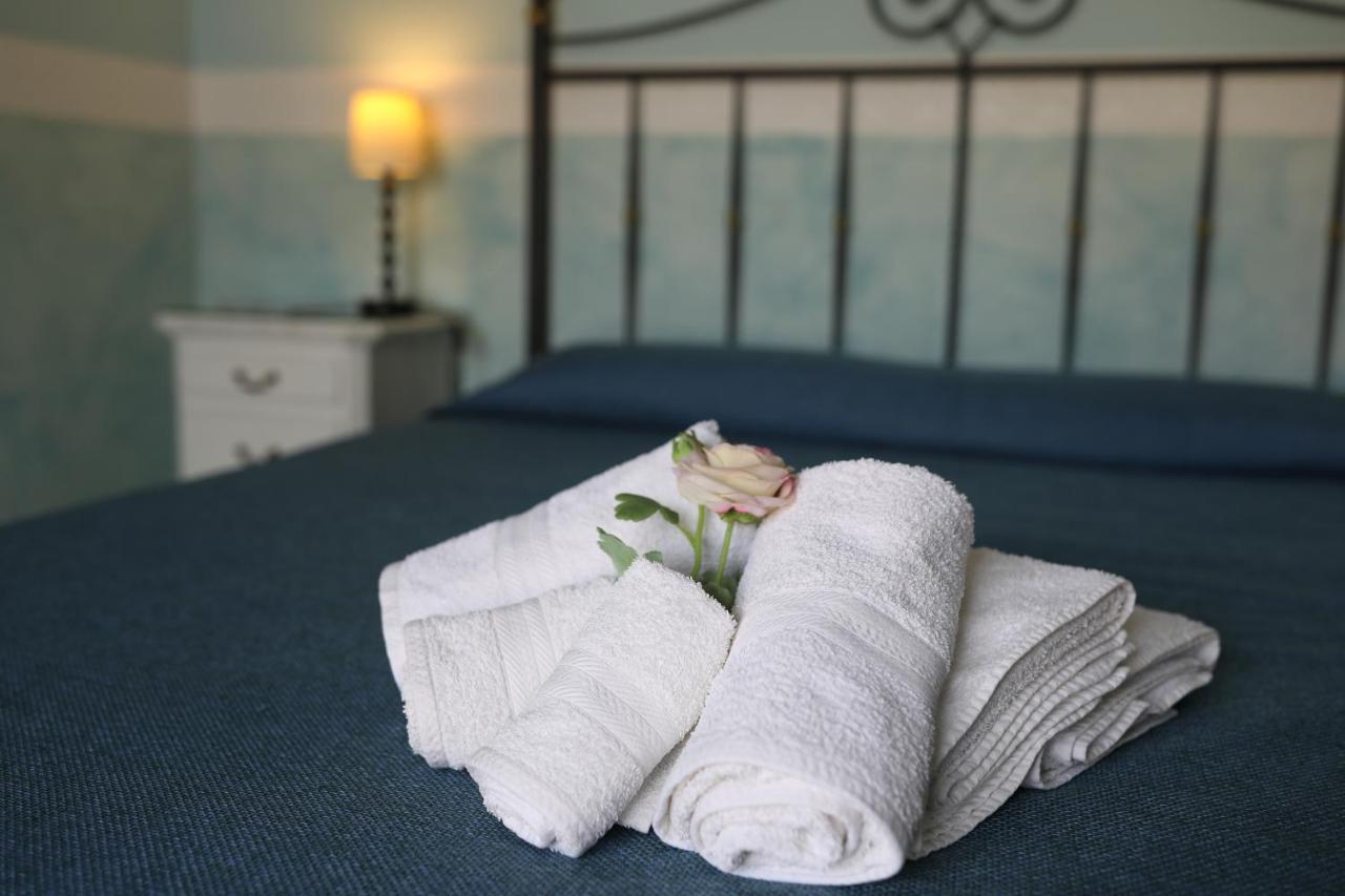 Le Terrazze B&B Formia Bagian luar foto